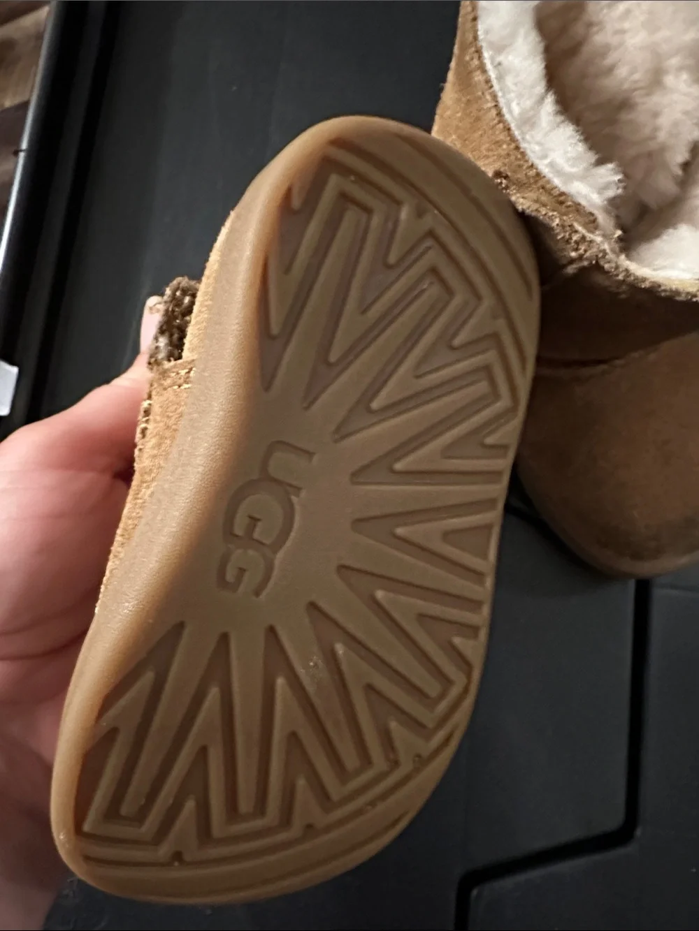 UGG classic chestnut